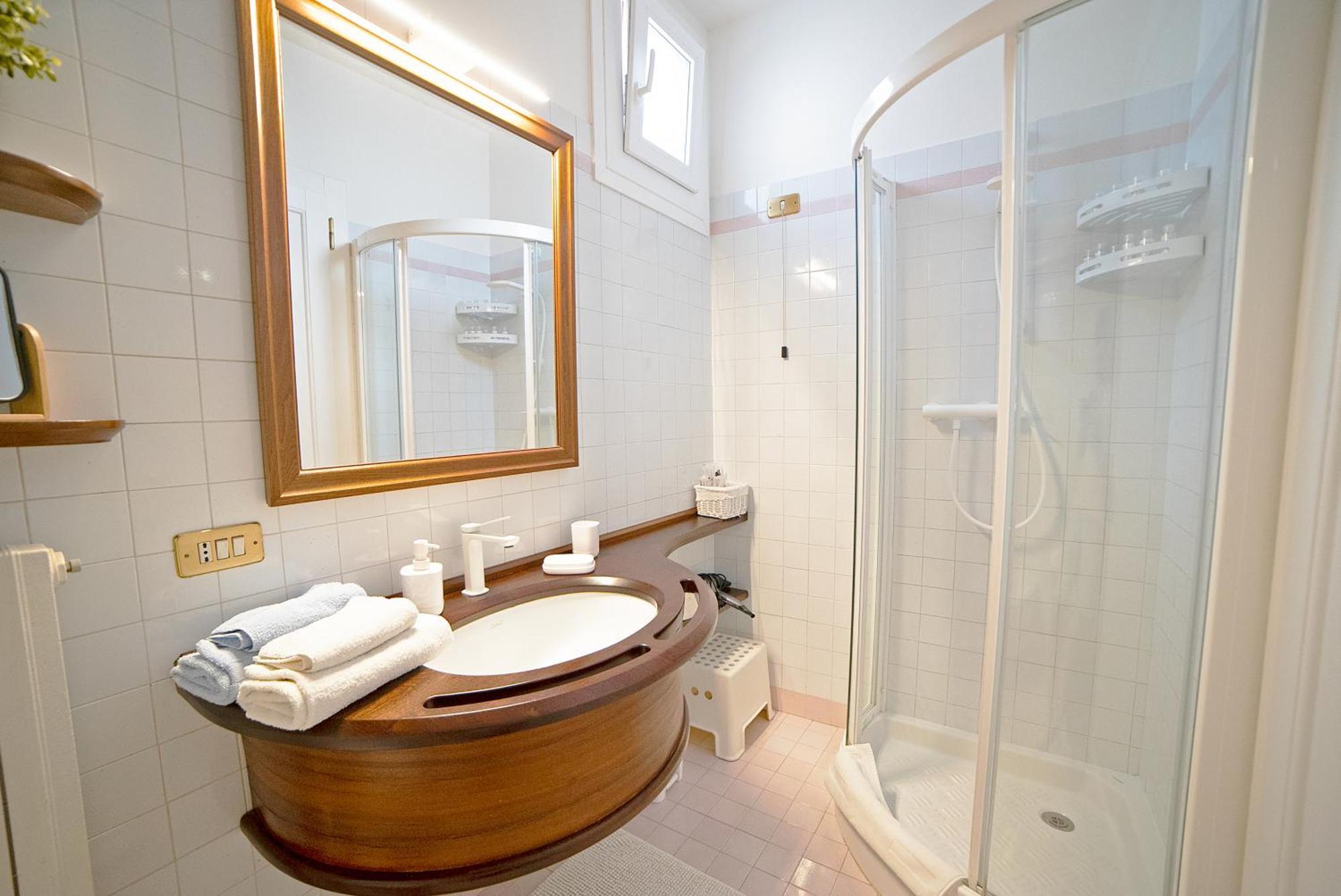 Apartment Deluxe Isola Di Mezzo Treviso Luaran gambar