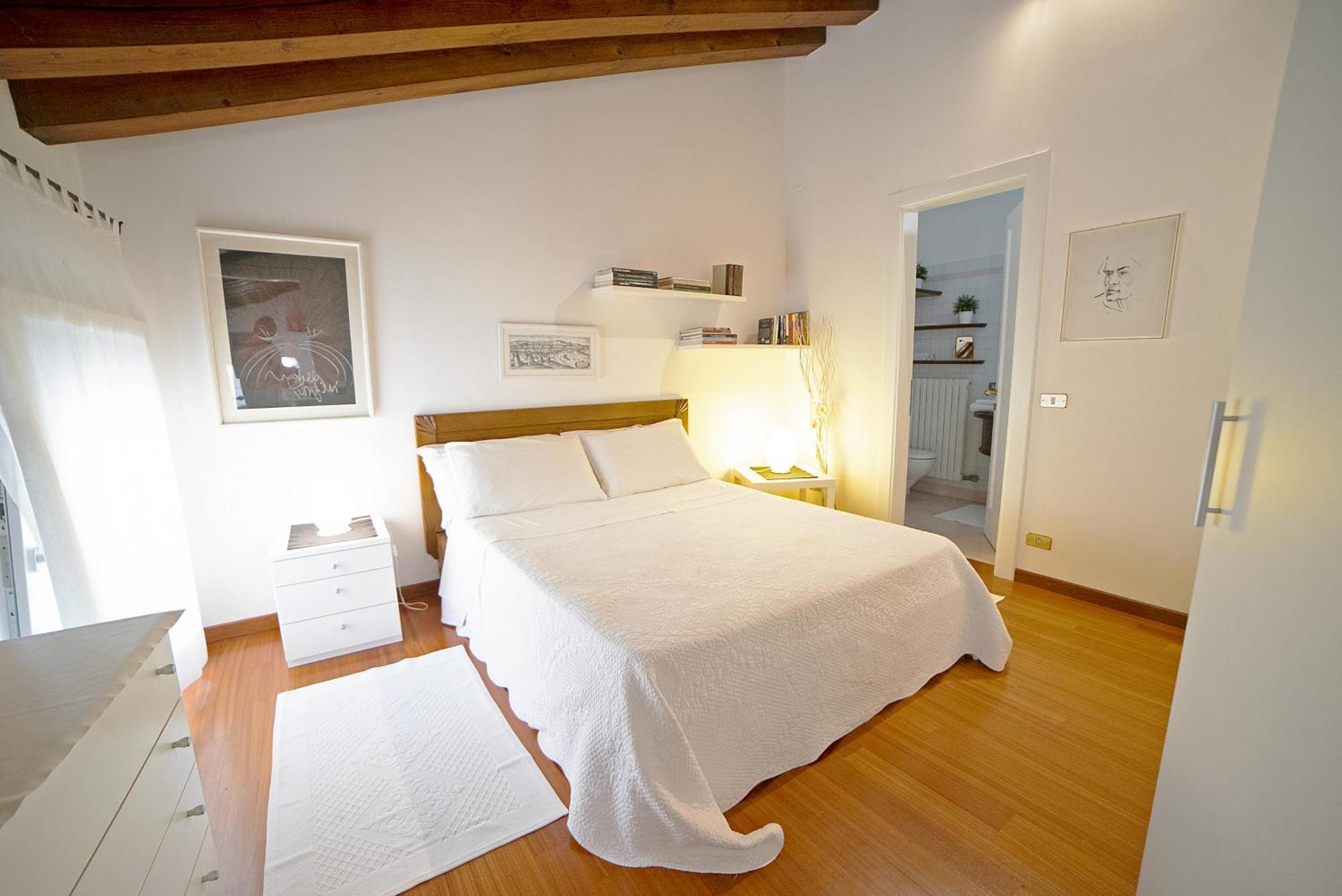 Apartment Deluxe Isola Di Mezzo Treviso Luaran gambar